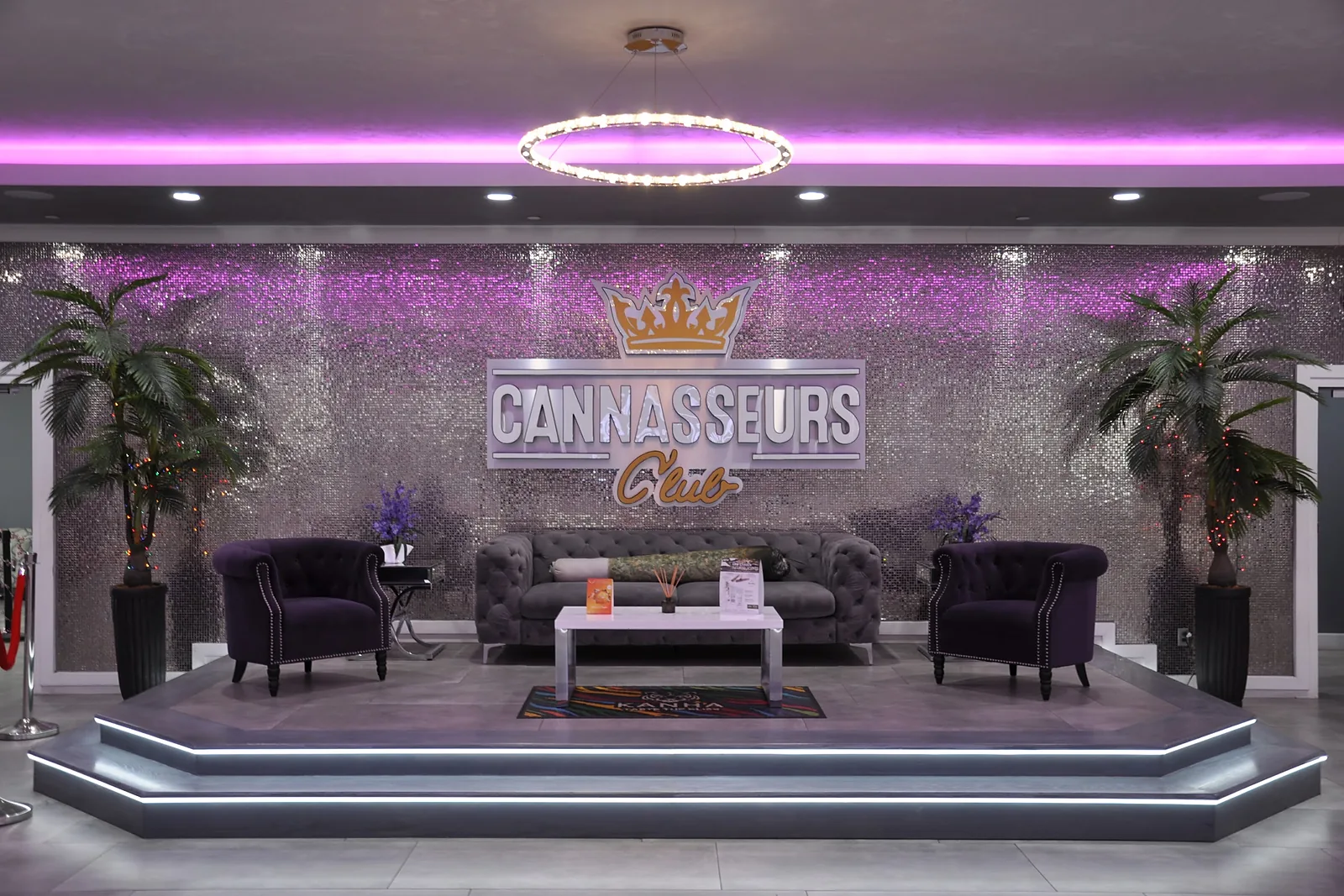 Inside Cannasseurs Club, North Hollywood